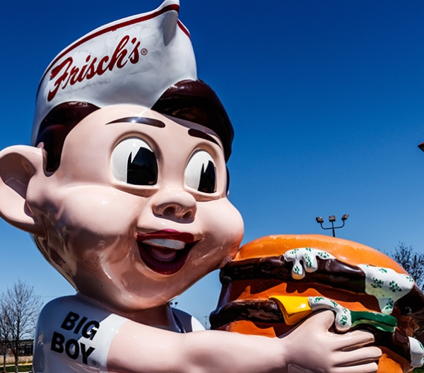 Frisch's Big Boy restaurant storefront