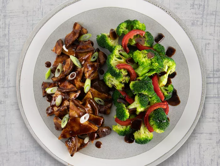 Shiitake Tofu Stir-Fry and Broccoli with Garlic Sauce