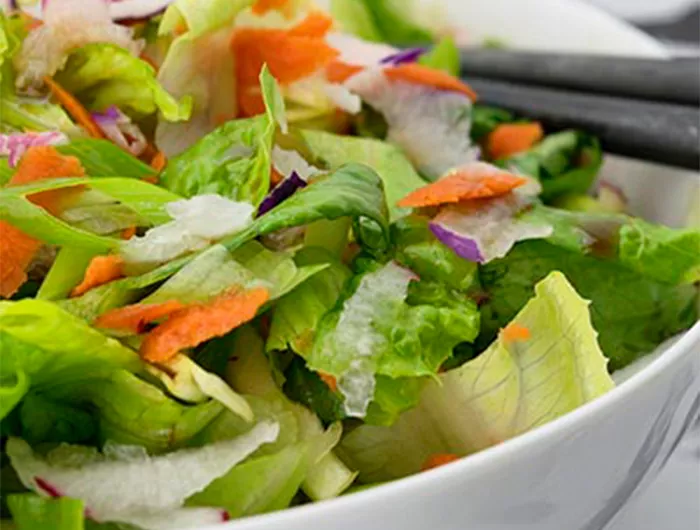 romaine lettuce with shredded carrots