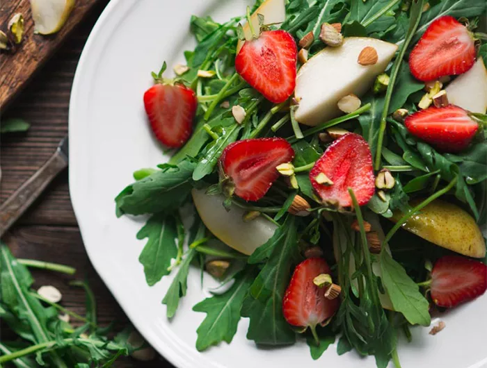 salad with strawberries and apples 