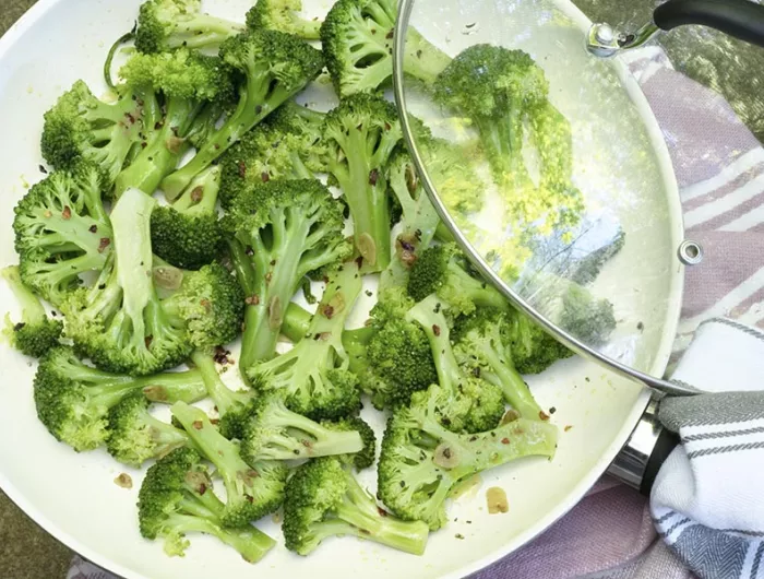 garlicky broccoli